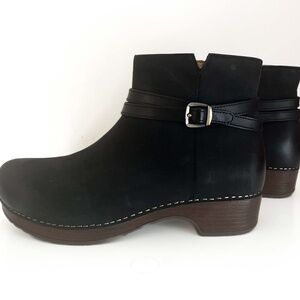 Dansko Boot Brook style size 40 or 9.5 - 10 women's